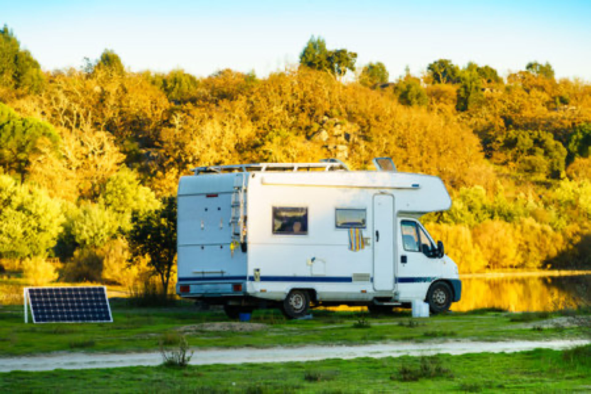 un camping car au centre Ecophora